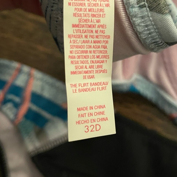 Victoria’s Secret 2 Piece Bikini - Picture 4 of 4